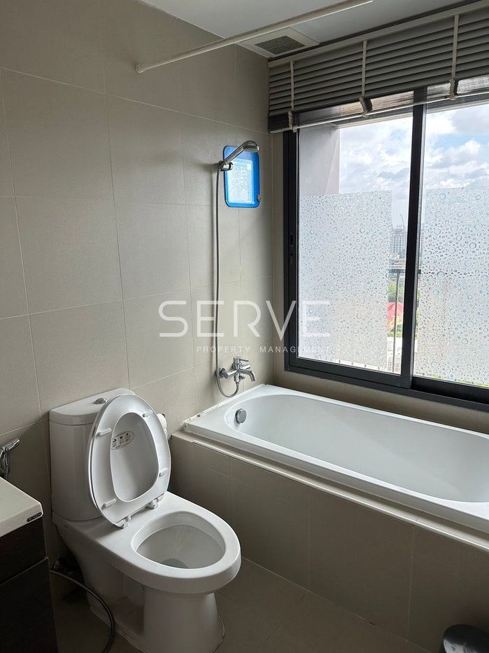 picture Studio with Bathtub High Fl. 15+ North Side Perfect Location Next to BTS Thong Lo / For Rent-Noble Remix (โนเบิล รีมิกซ์) - 8/10
