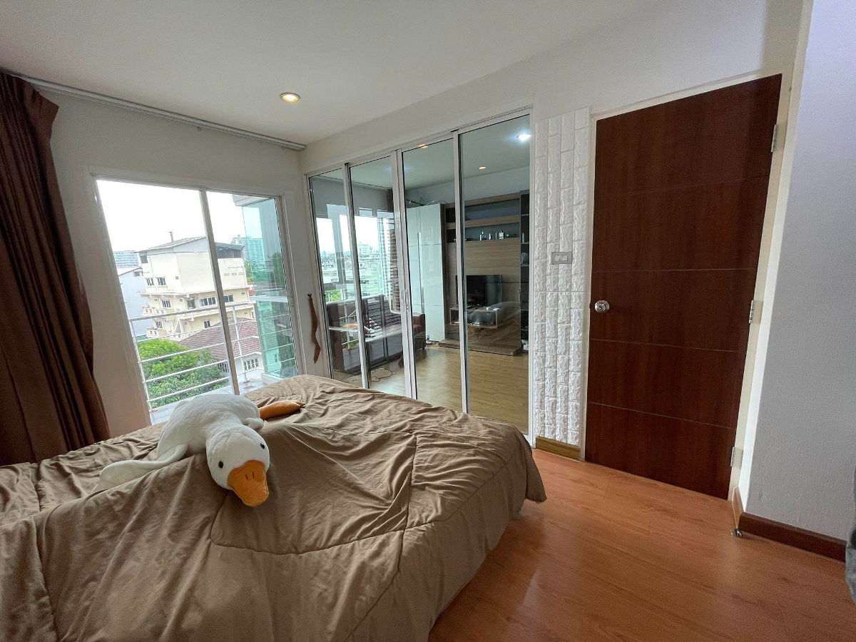 picture OMG2495  < Available 1-Sep-25 > Bright 1 Bedroom / BTS Krung Thon Buri / [ Tourmaline Gold ] - 4/10