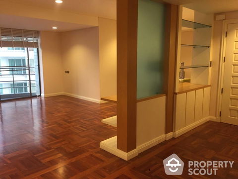 Large 2-BR Condo at Baan Somthavil Condominium near BTS Ratchadamri (ID 514144)