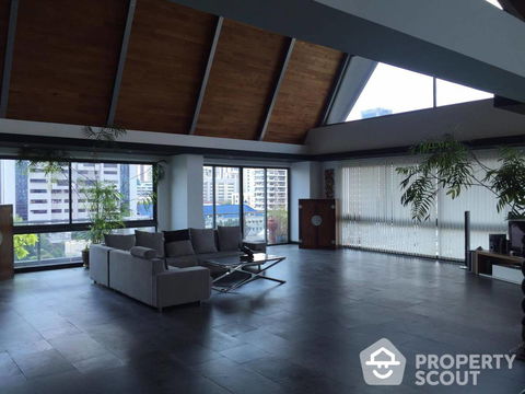 คอนโด 5-ห้องนอน ที่ บ้าน สราญ คอนโดมิเนียม ใกล้ MRT เพชรบุรี (ID 835061)