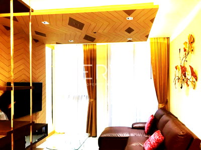 คอนโดให้เช่า : 2 นอนห้องมุม แต่งสวยสไตล์ Modern แดดเช้า บนทำเลดี ๆ โครงการเชื่อมต่อเข้า BTS เพลินจิต ที่  Noble Ploenchit  / ให้เช่าคอนโด