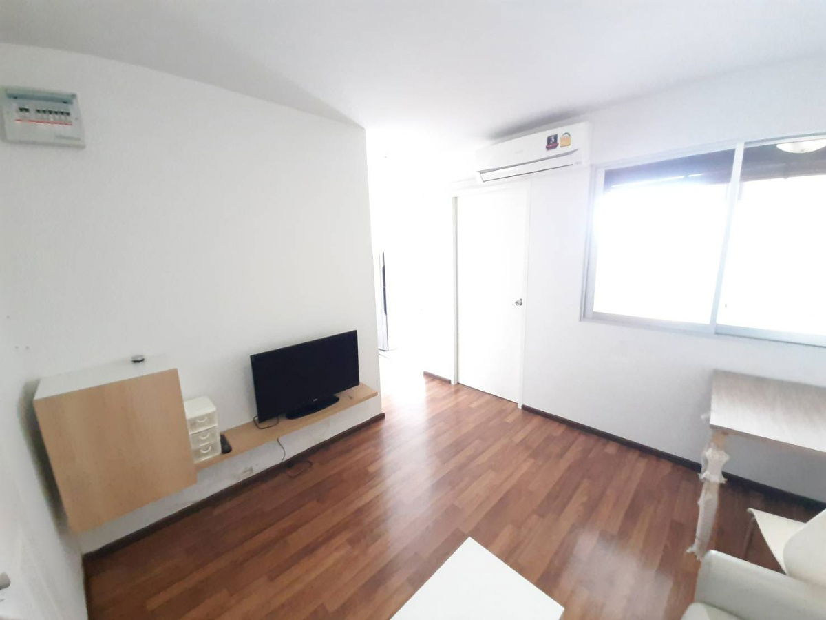 picture UAT184 U 31 sqm. Floor 3 Building A-8,500 baht 064-959-8900 - 3/17