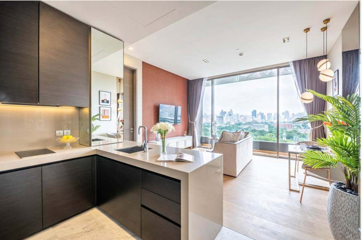 for rent Saladaeng One. 1bed 57sqm. Line id: @pfagent