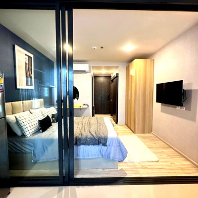 Condos for rent : 🔥R123 Condo for rent, XT Huaikwang (XT Huaikwang), beautiful room, fully furnished, near mrt, convenient transportation, ready to move in.