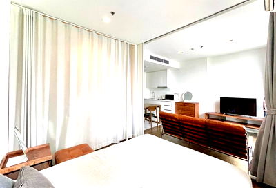 Condos for rent Sathorn Thani Tower : Beautiful, and Cool Studio Room for Rent at Nara 9 (near BTS Chongnonsi Station)