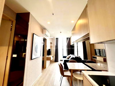 Condos for rent : 🔥1 Bed Modern Style High Fl. 15+ Good View & Good Location Close to BTS Phrom Phong 450 m. at Noble STATE 39 Condo / For Rent