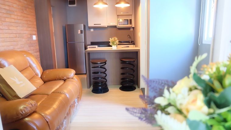 ให้เช่าห้อง32 ตรม  มีระเบียง ชั้น 9 ตึกเอ  เอ็มโซไซตี้คอนโด เมืองทองธานี  ราคา 8,500บาท/เดือน