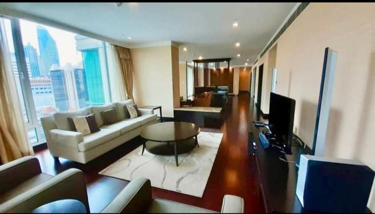 for rent The Park Chidlom. 4bed 305sqm. Line id: @pfagent