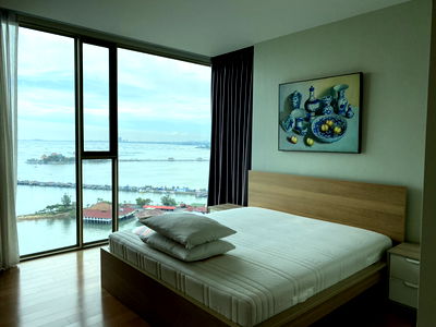 Condos for rent Si Racha Chonburi : For rent Marina Bayfront Sriracha good location beautiful view and decoration fully furnished near the community convenient transportation