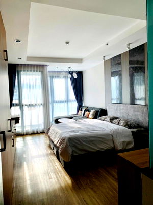 Condos for rent Si Racha School : *Good price for rent* Condo Ladda Plus beautiful room fully furnished sea view in the heart of Sriracha