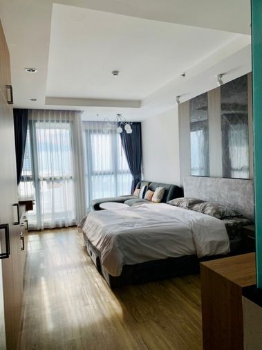 ให้ เช่า คอนโดลัดดาพลัส ชั้นสูง ห้องสวย เฟอร์ครบ วิวทะเล ใจกลางเมืองศรีราชา