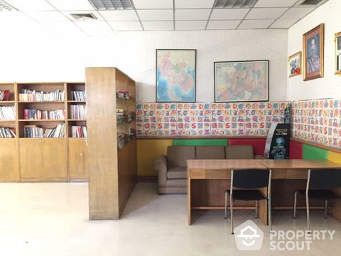 2-BR Condo at Asoke Place near MRT Sukhumvit (ID 883327)