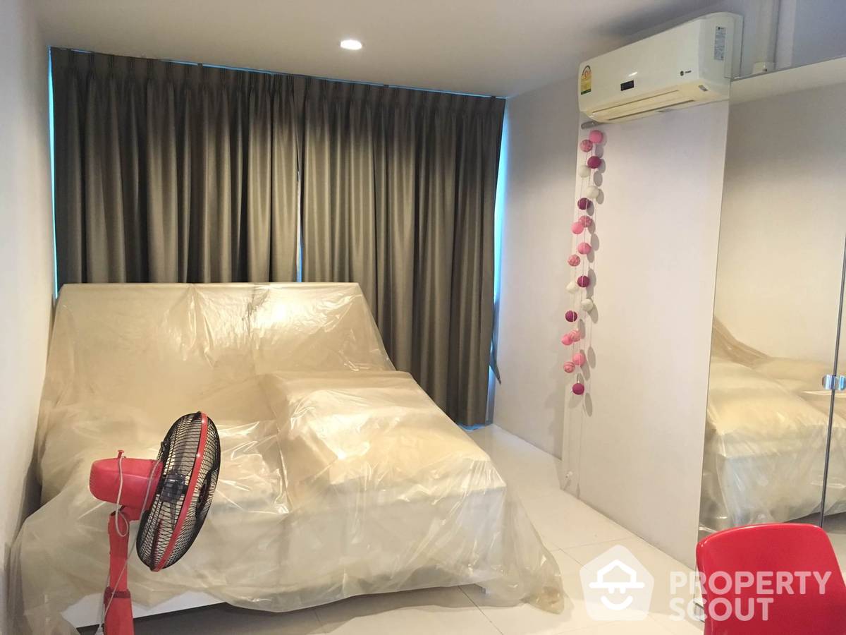 picture 2-BR Condo at Sukhumvit Living Town near BTS Nana (ID 886866) - 4/6