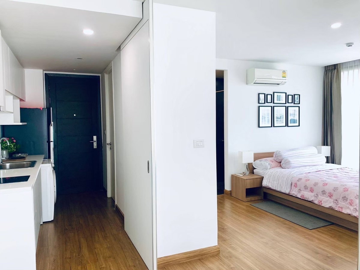 รูป ให้เช่า The Nimmana ห้องใหญ่ ห้องมุม ใจกลางนิมมาน วิวดอยสุดจึ้ง ห้องใหญ่ โทร: 098-9690236 (แจน) - รูปที่ 2/10