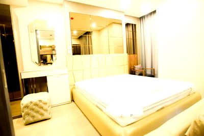 คอนโดให้เช่า : เช่า 1 bed 35 sqm Ashton Asoke Condo MRT สุขุมวิท 20M BTS Asoke 230M  เช่าขั้นตำ่1ปี  ตะวันออก ราคาคุยได้ค่า 