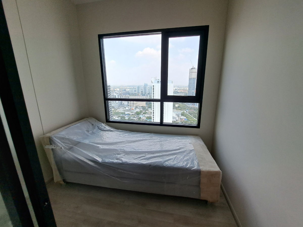 picture 13,000 baht/month 1/1 bed Niche Mono Mega Space Bangna  - 2/13