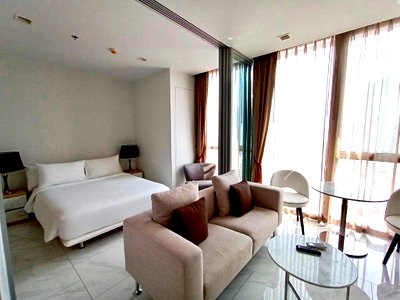Condos for sale : For sale Condo Hyde Sukhumvit11 foriener quota nice view (S03-1493)