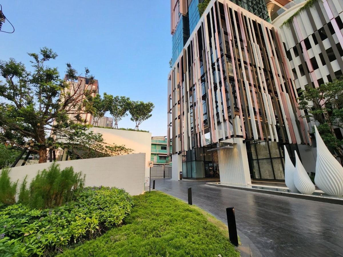 picture Altitude Unicorn Sathorn-Thaphra - 8/18