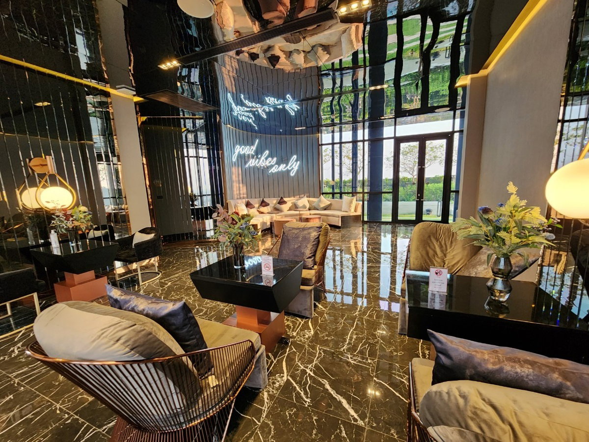 picture Altitude Unicorn Sathorn-Thaphra - 11/18