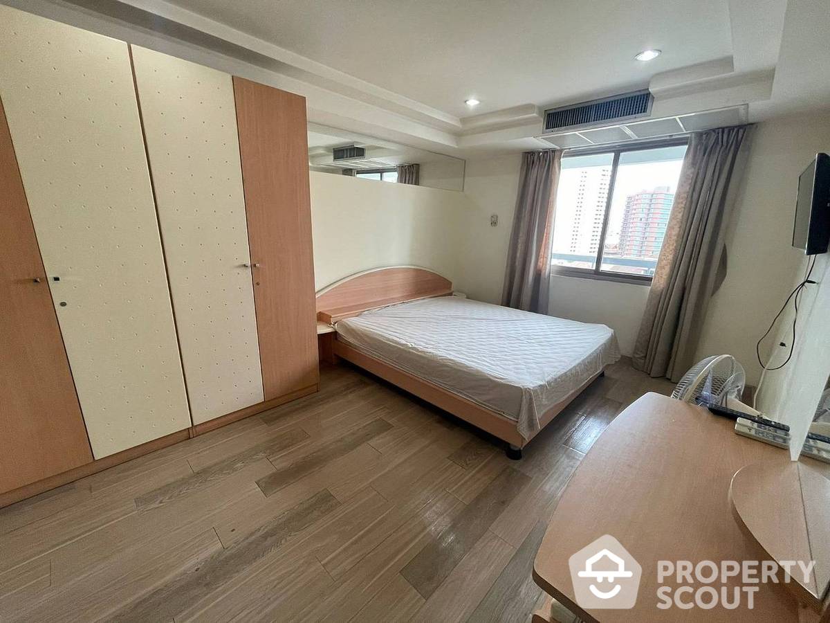 picture 3-BR Condo at Royal Castle Sukhumvit near BTS Phrom Phong (ID 903184) - 3/14