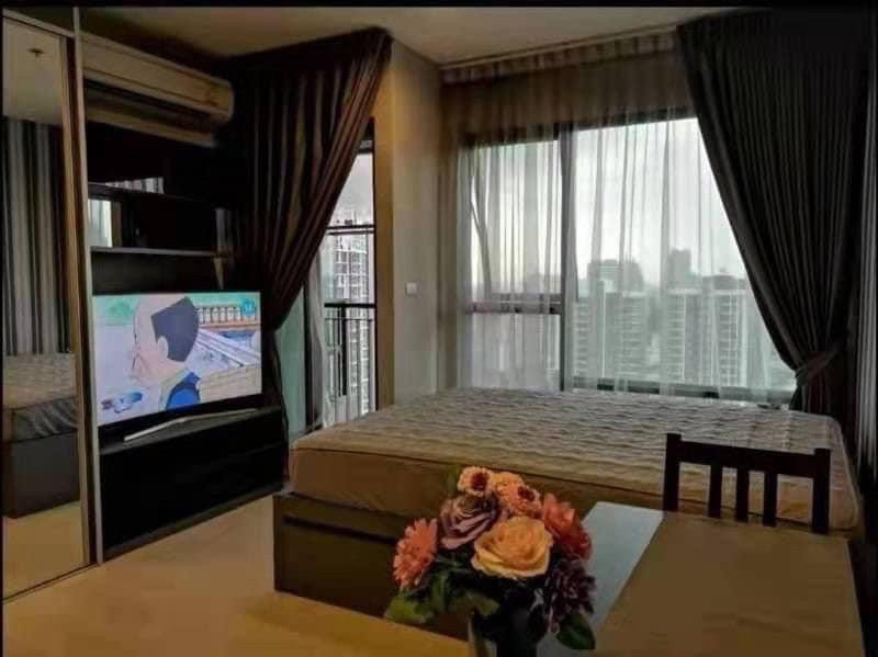 For rent , Rhythm asoke 1 , 23 sqm.