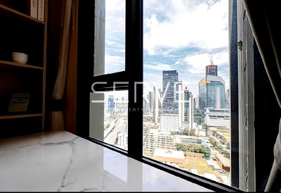 Condos for rent : Nice Decorate 1 Bed Good View & Good Location BTS Phloen Chit 600 m. / Condo For Rent-Life One Wireless (ไลฟ์ วัน ไวร์เลส)