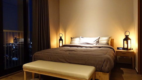 S01-1330 For rent, Park Origin Phromphong, area 56 sq m, 37th floor, view of Bang Kachao and Benjakiti Park.