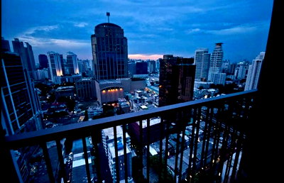Condos for rent : corner Room 1Bed 1Bath  Noble refine BTS Promphong 200m. LineID : @Habitant (with@ Ahead) 