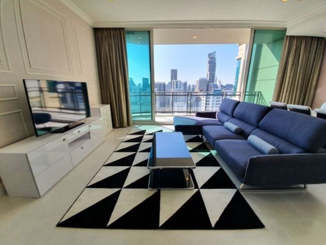 LTHC8225 – Royce Private Residences FOR RENT 3 beds  3 baths size 143 Sq.M. Near BTS Asoke station ONLY 120k/month