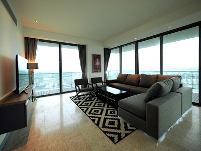 ขายคอนโด : LTHC7560 - The Pano FOR SALE 3 beds 3 baths size 223 Sq.M. Nearby BTS Chong Nonsi station ONLY 44.6 MB