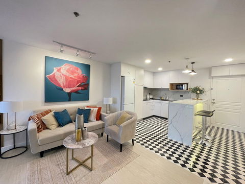 LTH8517 – The Waterford Diamond FOR SALE 2 beds 1 bath size 69 Sq.M. Nearby BTS Phrom Phong Station ONLY 7.9 MB