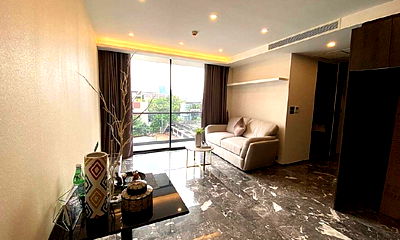 ขายคอนโด : LTH7428 – 168 SUKHUMVIT 36 FOR SALE 1 bed 1 bath size 47.61 Sq.M.Near BTS Thonglor station ONLY 7,944,444 THB