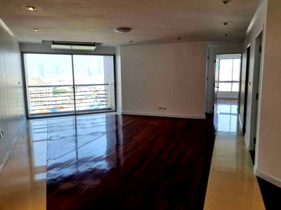 คอนโด รร.อัสสัมชัญ คอนแวนต์ สีลม : LTH8521 – Bangkok Garden FOR SALE 3 beds 2 bath size 104.23 Sq.M. Nearby BTS Chong NonsiStation ONLY 8.9 MB