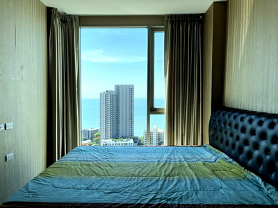 Condos for rent Pattaya : Rent The Riviera Wong Amat Beach sea view ready to move in good location in the city center near tourist attractions