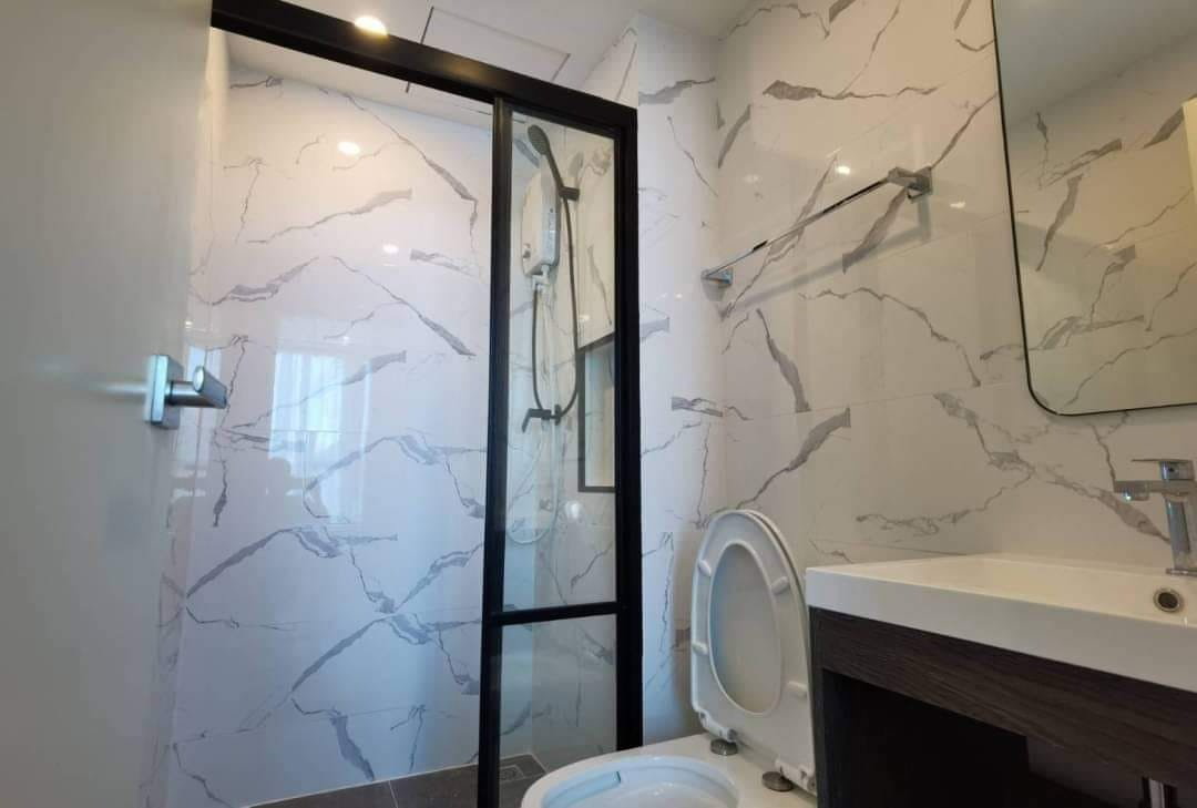 รูป 🔴13,000฿🔴 กรู๊ฟ รัชดา - พระราม 9 ♦️ ใกล้ MRTพระราม 9 ยินดีพาชม ✍️สนใจทักไลน์​ตอบ​ไว​มาก​ @bbcondo88​ ✍️รหัส​ทรัพย์​ 879-B4255 - รูปที่ 11/29