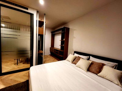คอนโดให้เช่า : For Rent Noble Remix ห้องสวย เฟอร์นิเจอร์ครบ ราคาดีมาก มี Walk in closet LH-RW003188