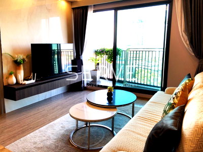 Condos for rent : 2 Beds with Bathtub Nice Room High Fl. 15+ Good Location Close to BTS Ekkamai 350 m. at Rhythm Ekkamai / For Rent