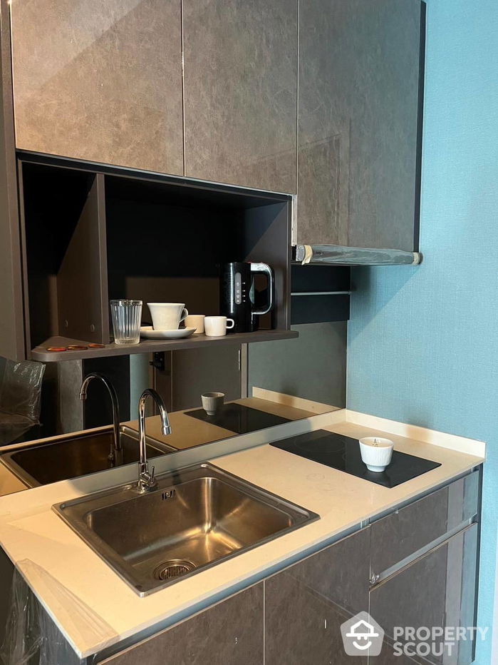 picture Spectacular High Rise 1-BR Condo at Ideo Phaholyothin - Chatuchak near BTS Saphan Khwai (ID 1266563) - 6/7
