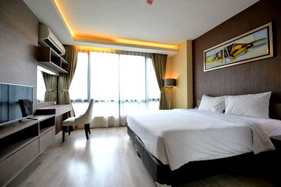 Condos for rent Sarasas Witaed Minburi School : LTH3740 - Condo FOR RENT in Nana 2 beds 2 baths size 105 Sq.M. Nearby BTS Nana station ONLY 90k/Month
