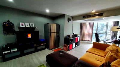 Condos for sale : LTH6923 โ€“ The Trendy Sukhumvit 13 FOR SALE 2 beds 2 baths Size 84.22 Sq.M.Near Nana stations ONLY 9.9 MB