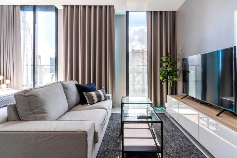 LTH6612 - Noble Ploenchit FOR RENT 1 bed 1 bath Size 45 Sq.M.Near BTS Phloen Chit stations ONLY 32k/month