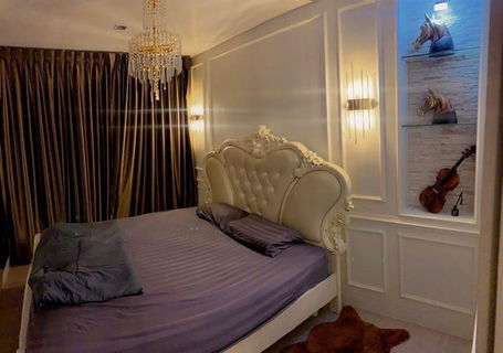 ✨ Hot Deal! 🔥 For Sale Life Asoke Rama 9, beautifully decorated luxury unit 🛋️ Fully furnished, ready to move in 💎 LH-SW000506