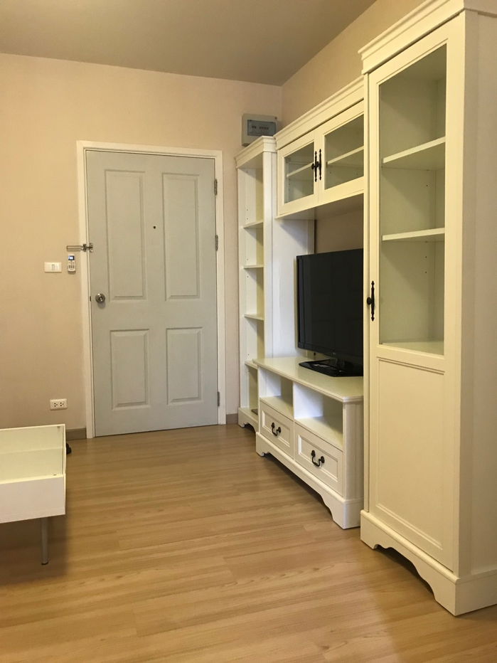picture Plum Condo Like New 30 sqm for rent - 3/8