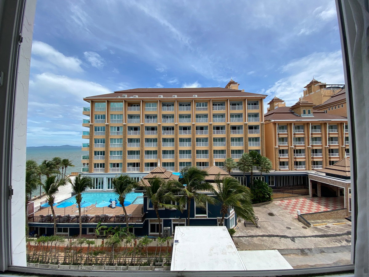 รูป ขายคอนโดติดทะเล บีชฟร้อนท์ จอมเทียน พัทยา  Beachfront Jomtien Residence - รูปที่ 4/15