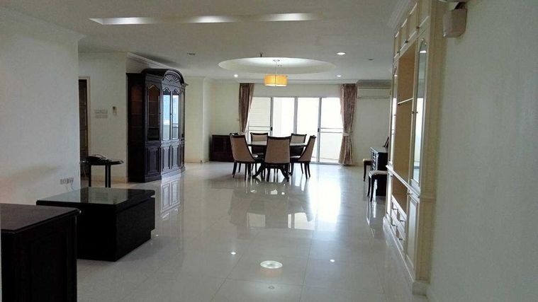 LTH9305 – Condo in Thonglor FOR RENT size 223 sq.m. 3 beds 3 baths near BTS Thonglo Station ONLY 60k/Month