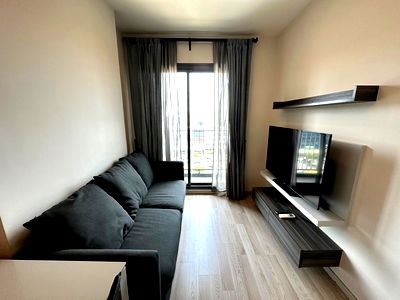 Condos for rent Huai Khwang : T1253 Condo for rent, Centric Ratchada - Huai Khwang, beautiful room, fully furnished, has a washing machine, special price