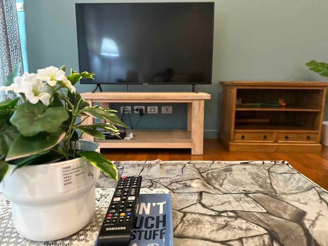 LTH9322 – Condo in Soi Ruam Ruedee FOR RENT size 63 sq.m. 1 bed 1 bath near BTS Ploenchit Station ONLY 35k/Month