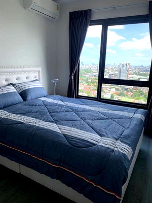 Condos for rent : Room for rent Rich Park @ Triple Station