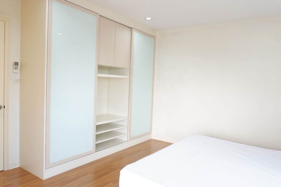 รูป R15075📌ให้เช่าถูกมาก📌 คอนโด LUMPINI PLACE PHAHOL – SAPANKHWAI ห้องมุม วิวดี 🟢 แอดไลน์ @119dgdea (มี @ ด้วยนะครับ) - รูปที่ 6/10