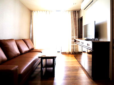 Condos for sale : 1 Bed 2 Baths Super High Fl. 40+ Best View and Good Location Close to BTS Phrom Phong & The Emporium-Park 24